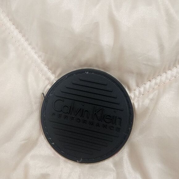 Clavin Klein Light Pink Quilted Vest with Zipper - Picture 7 of 9